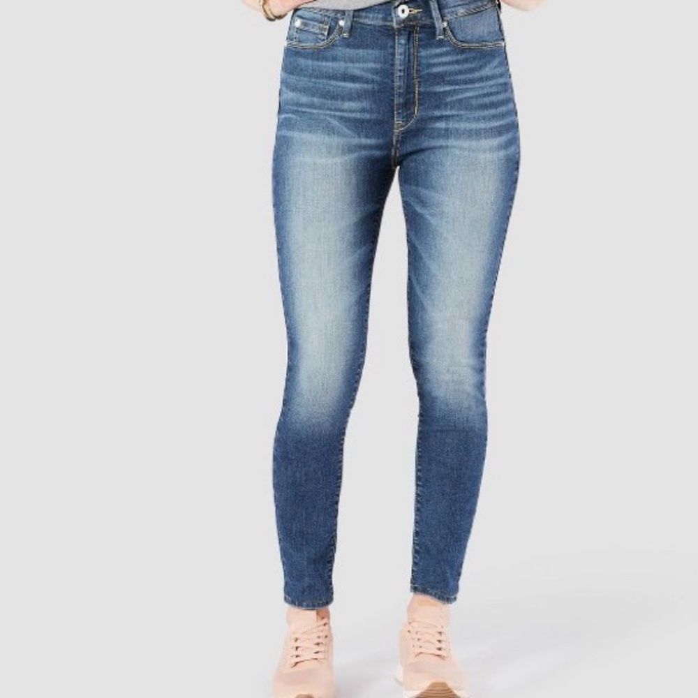 Women’s navy blue jeans